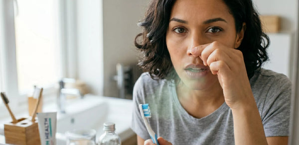 Mauvaise haleine : causes fréquentes et solutions efficaces